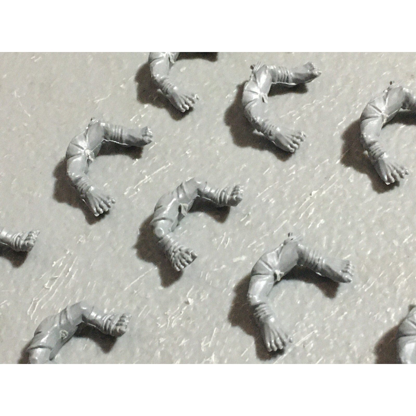 A22627 WARHAMMER FANTASY ORCS & GOBLINS BITS LOT GOBLIN WOLF RIDER LEGS GW