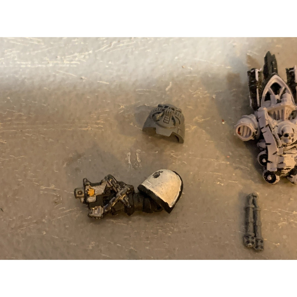 A23301 WARHAMMER 40K SPACE MARINES BLACK TEMPLARS BITS LOT BACKPACK OATHS GW