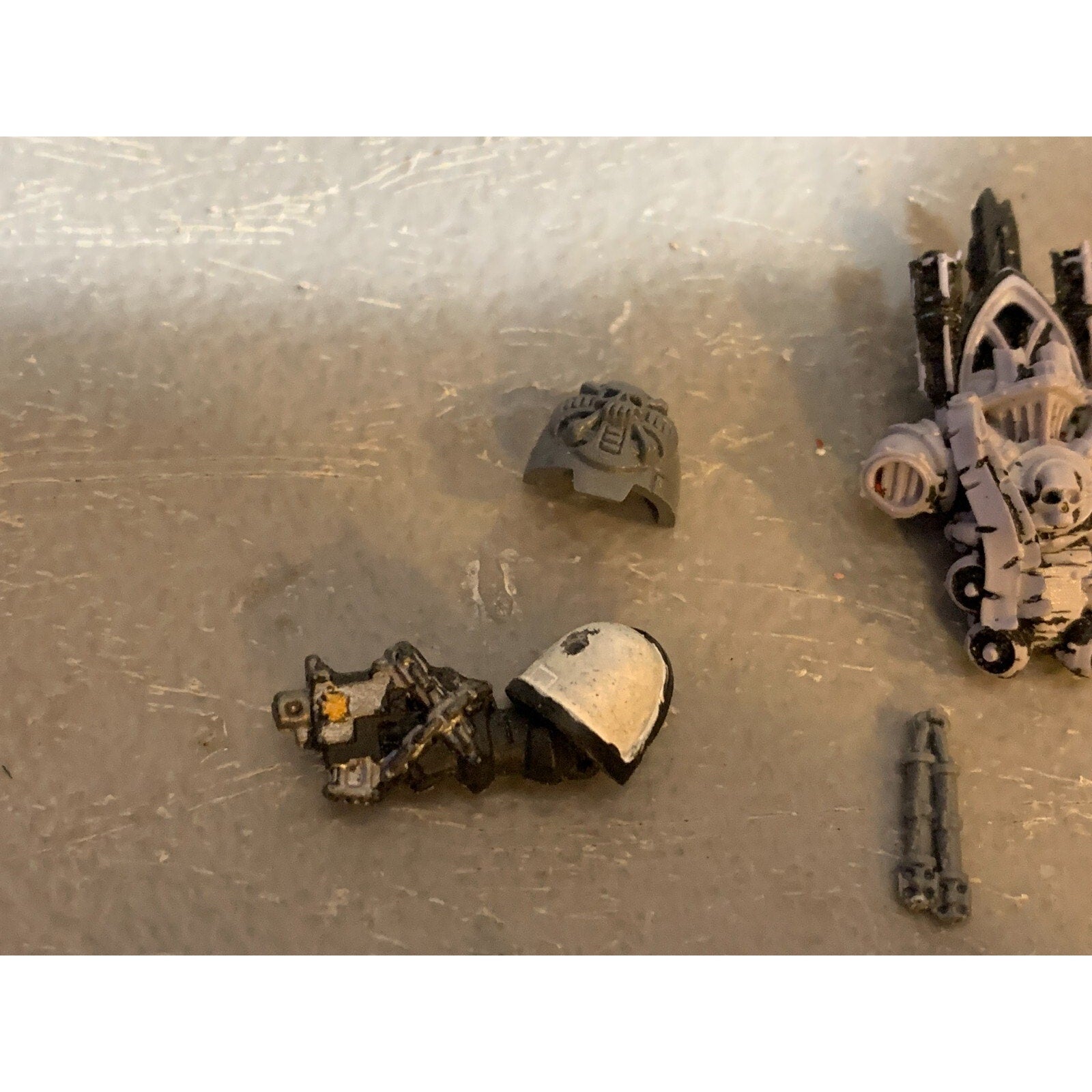 A23301 WARHAMMER 40K SPACE MARINES BLACK TEMPLARS BITS LOT BACKPACK OATHS GW