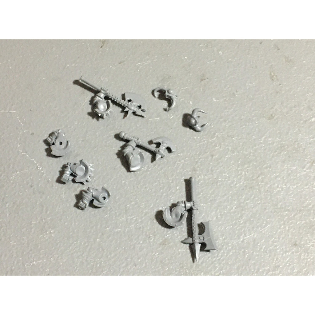 A22716 WARHAMMER FANTASY CHAOS MORTALS WARRIORS BITS LOT OOP ARMS HEADS GW