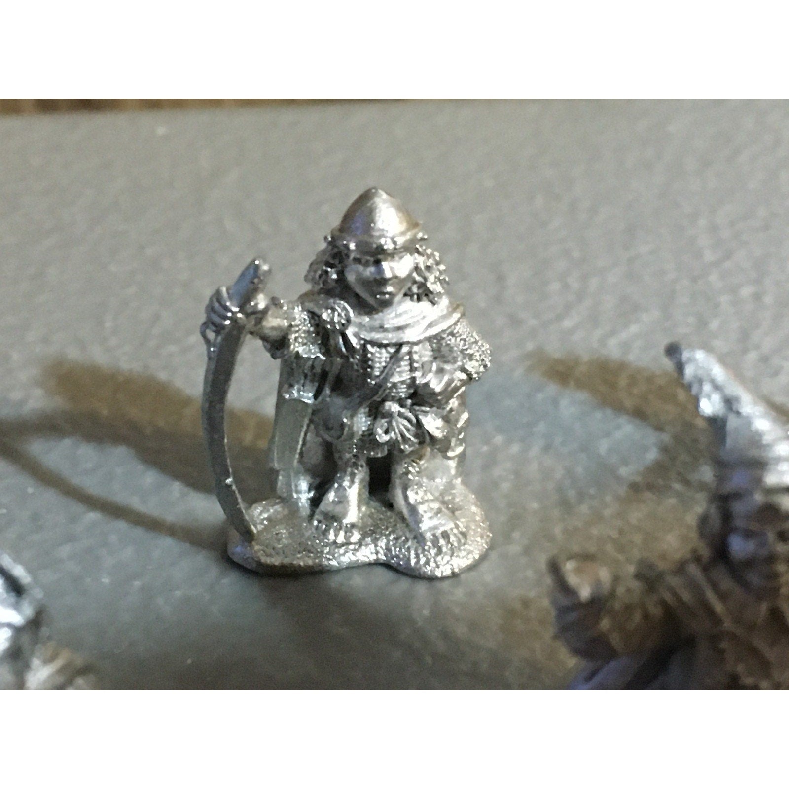 A32706 ALTERNATIVE ARMIES METAL MINIATURES CA2 HALFLING WALKING PARTY