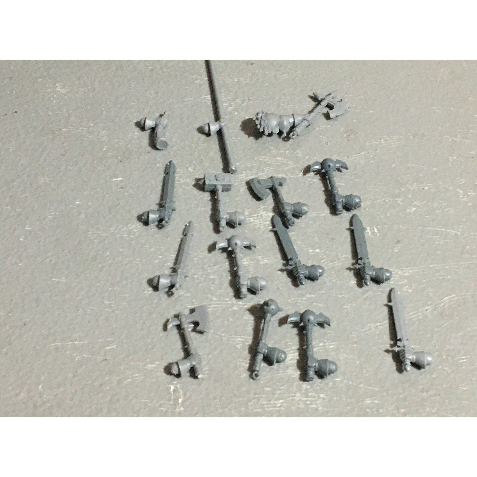 A22718 WARHAMMER FANTASY CHAOS MORTALS WARRIORS BITS LOT HANDS GW