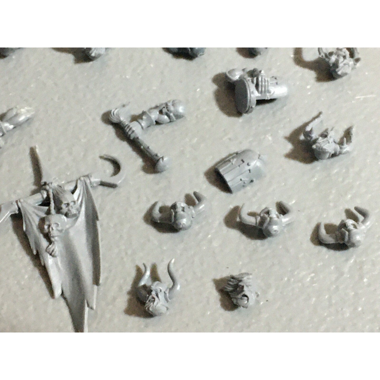 A22195 WARHAMMER FANTASY CHAOS MORTALS BITS LOT MIXED MARAUDER MIXED GW
