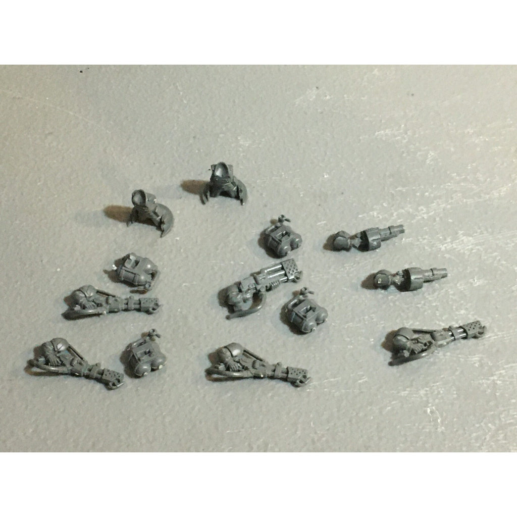 A17851 WARHAMMER 40K ASTRA IG GUARD TANK COMMANDER & SPECIAL WEAPONS BITS LOT
