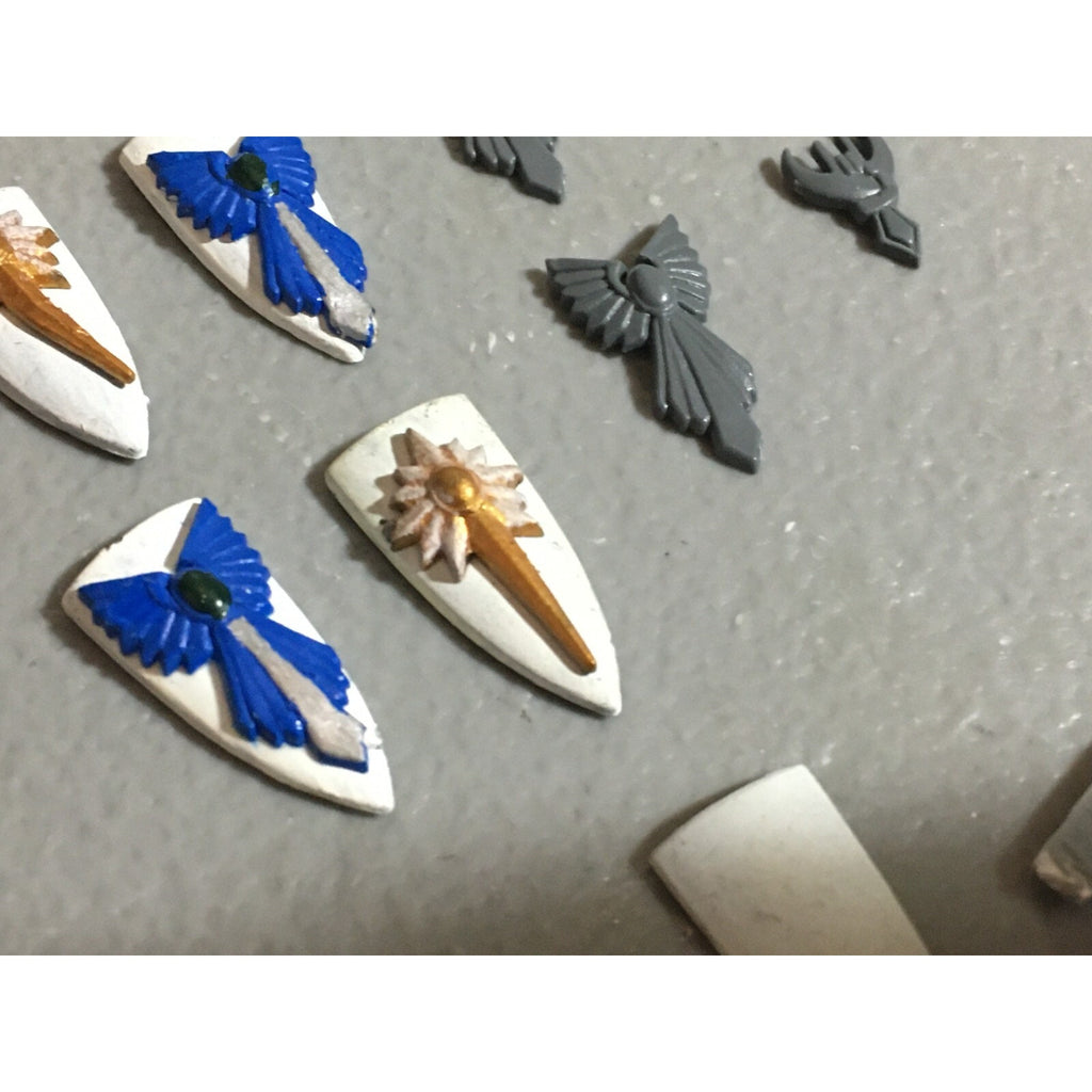 A22055 WARHAMMER FANTASY HIGH ELVES BITS LOT SHIELDS & ICONS GW GAMES WORKSHOP