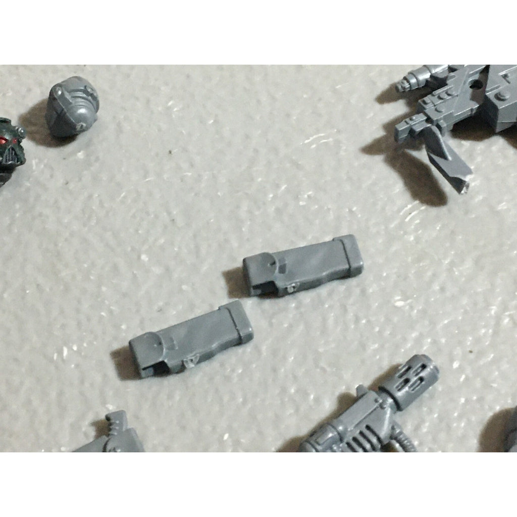 A22269 WARHAMMER 40K SPACE MARINES BITS LOT MIXED HANDS WEAPON GAMES WORKSHOP GW