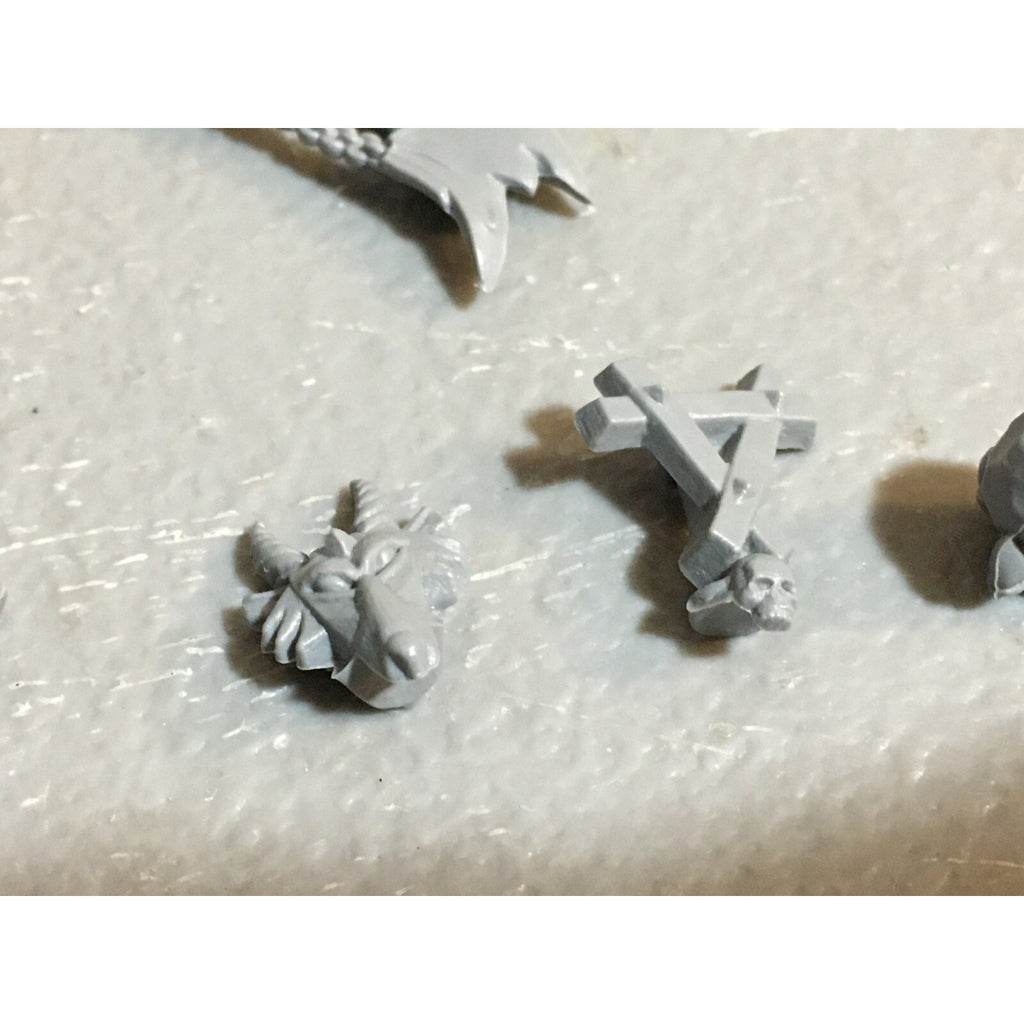 A23446 WARHAMMER FANTASY SKAVEN BITS LOT MIXED CLANRAT PLAGUE MONK RUNNER GW
