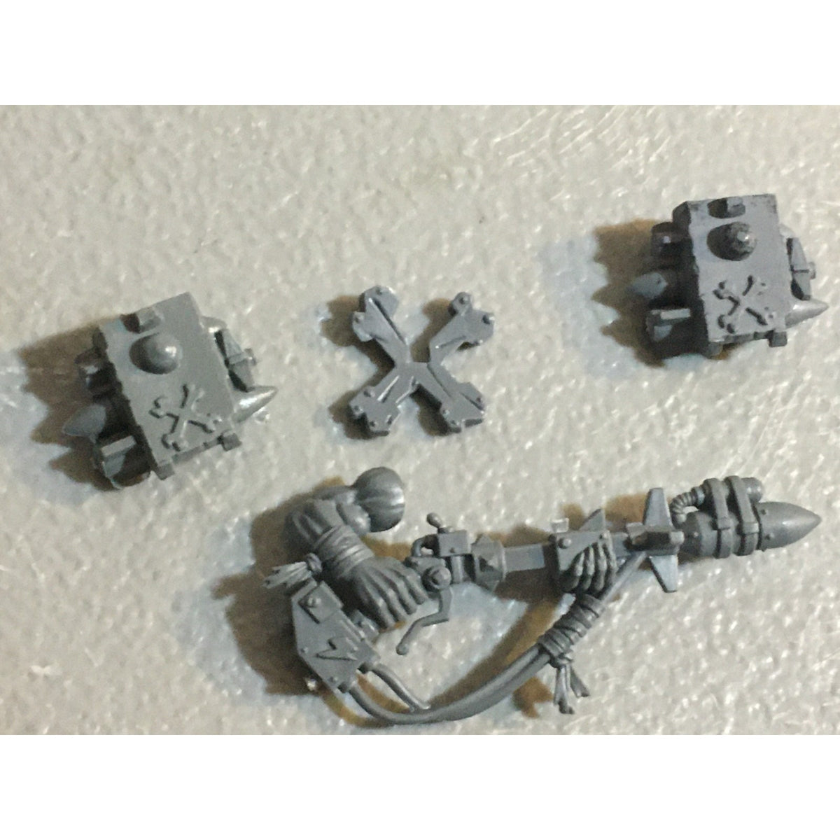 A33003 WARHAMMER 40K SPACE ORKS BITS LOT LOOTAS ROKKITS GW GAMES WORKS ...