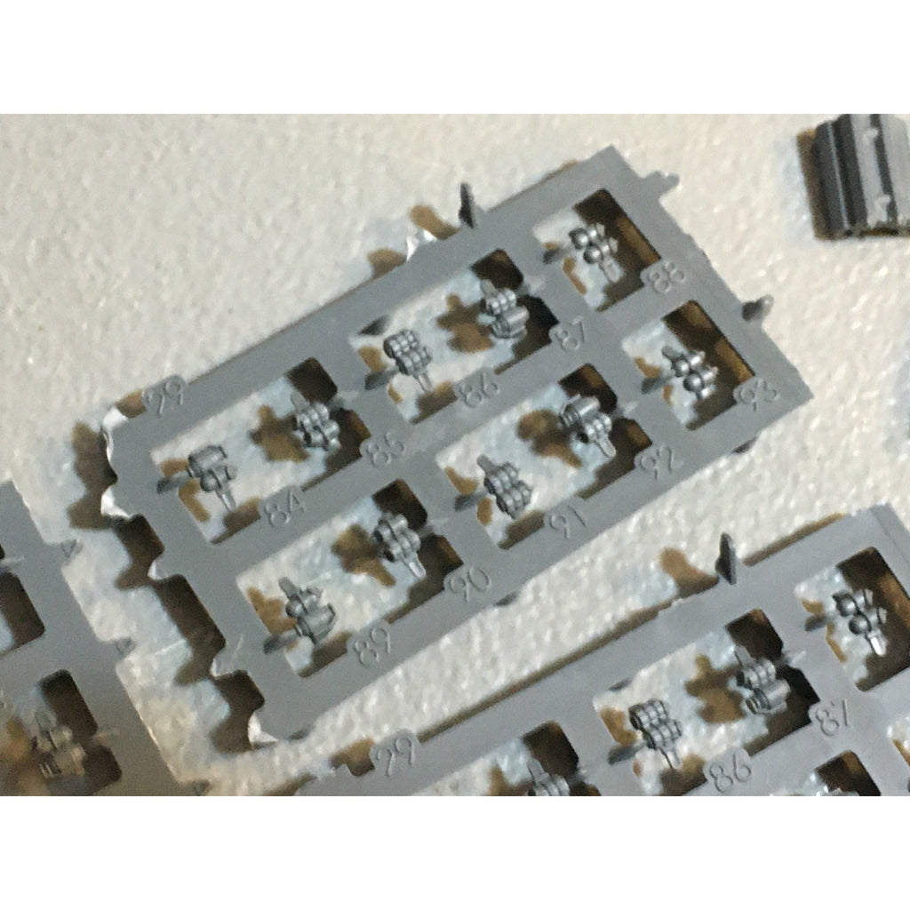 A29490 WARHAMMER 40K SPACE MARINES DARK ANGELS BITS LOT GRENADES BOLTERS GW