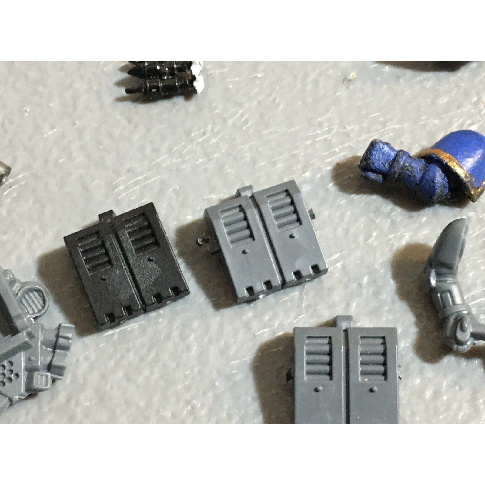 A23266 WARHAMMER 40K SPACE MARINES BITS LOT MIXED VEHICLE BACKPACK GW
