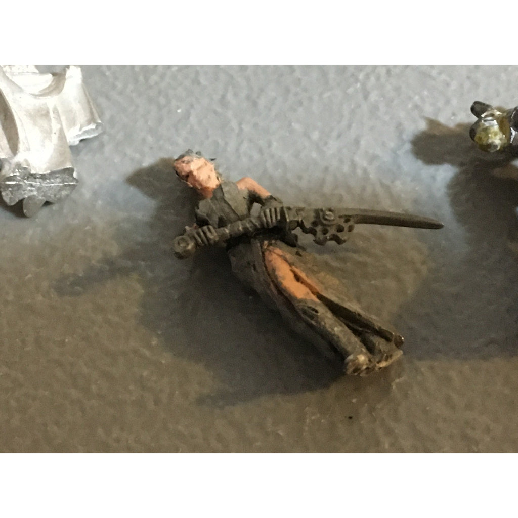A32527 UNKNOWN METAL MINIATURES FEMALE LOT SOME INCOMPLETE WARRIOR SOLDIER