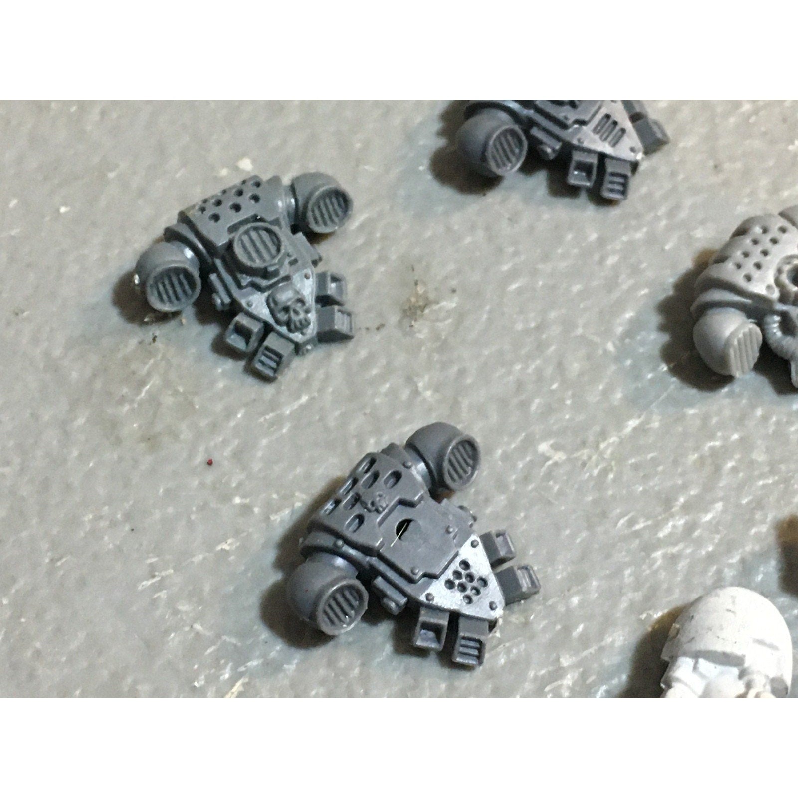 A27487 WARHAMMER 40K SPACE MARINES BITS LOT BACKPACKS TERMINATOR ARMS GW