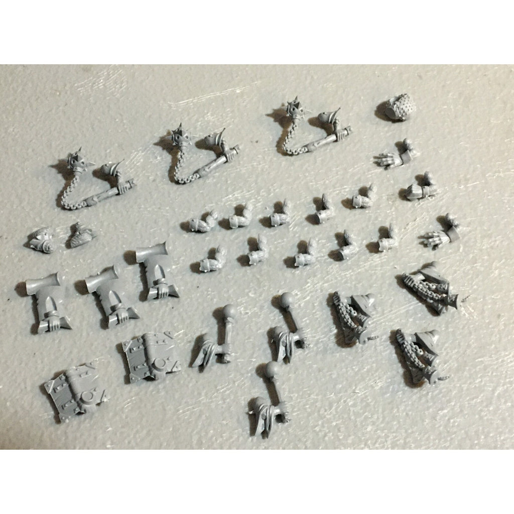 A23449 WARHAMMER FANTASY SKAVEN BITS LOT MIXED CLANRAT PLAGUE MONK RUNNER GW