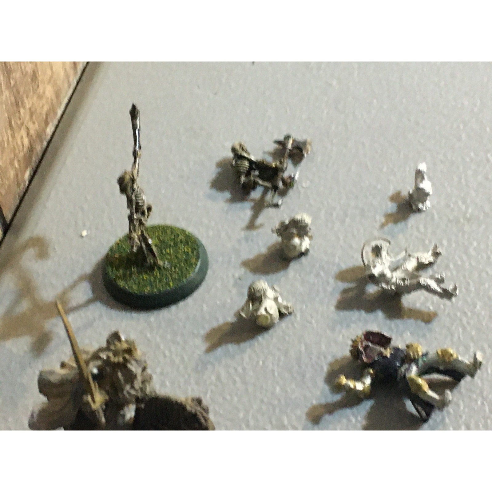 A32578 UNKNOWN MINIATURES METAL LOT KNIGHT SKELETON WARRIOR SOLDIER