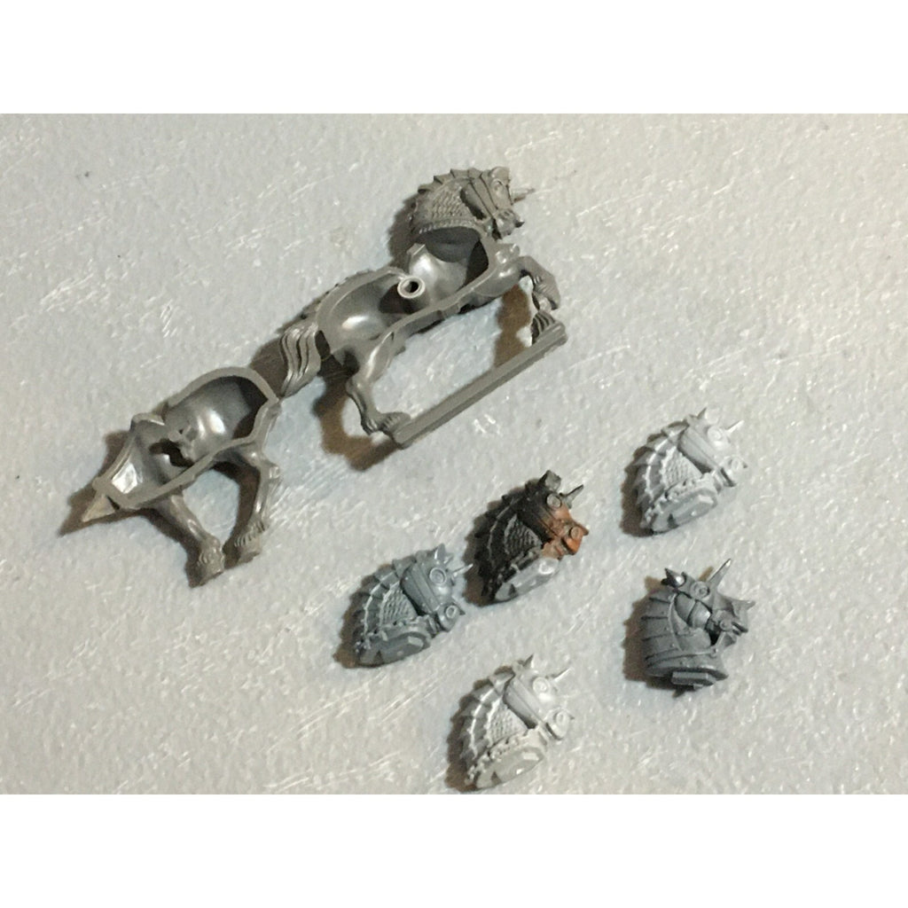 A23198 WARHAMMER FANTASY THE EMPIRE BITS LOT HORSE HEADS GW GAMES WORKSHOP