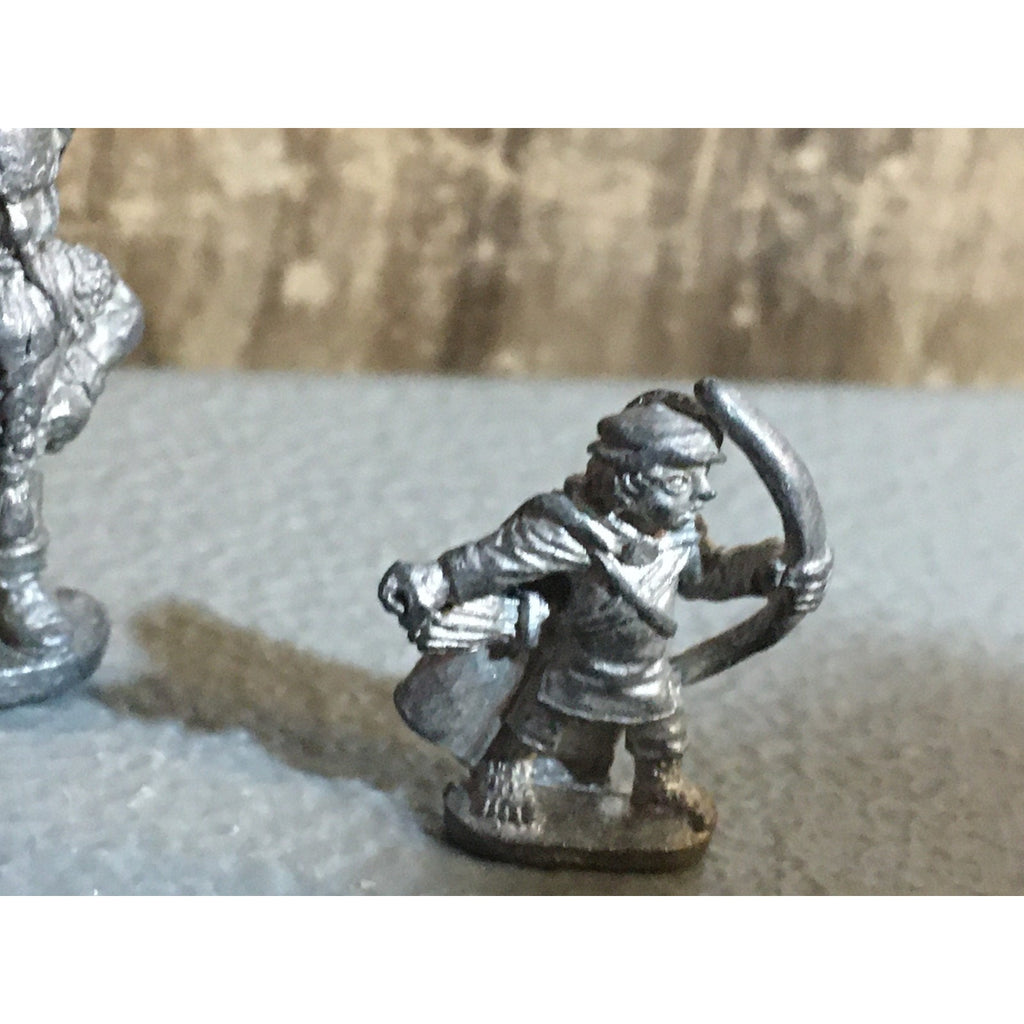 A32072 RAL PARTHA METAL LOT UNKNOWN MINIATURES HALFLING ARCHER SLINGER & DWARF