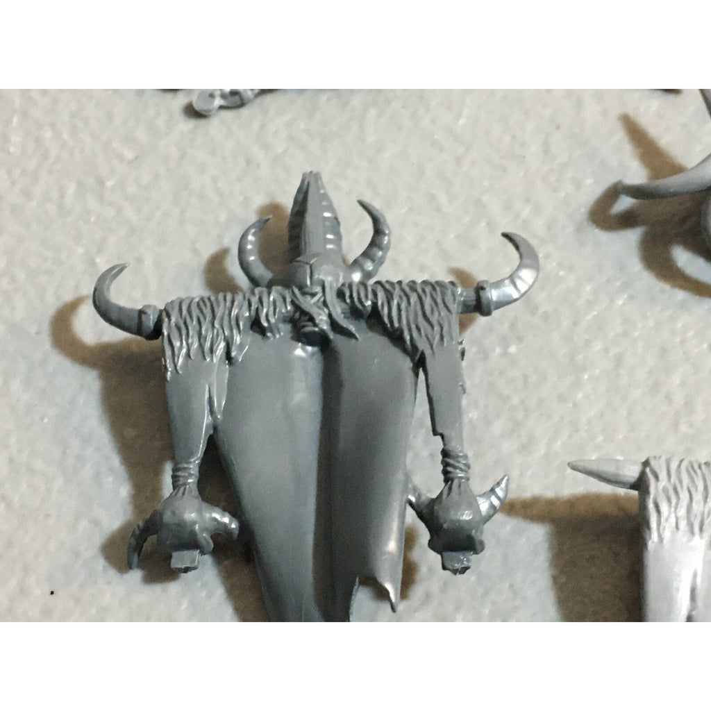 A23245 WARHAMMER FANTASY CHAOS BEASTMEN BITS LOT COMMAND GAMES WORKSHOP GW