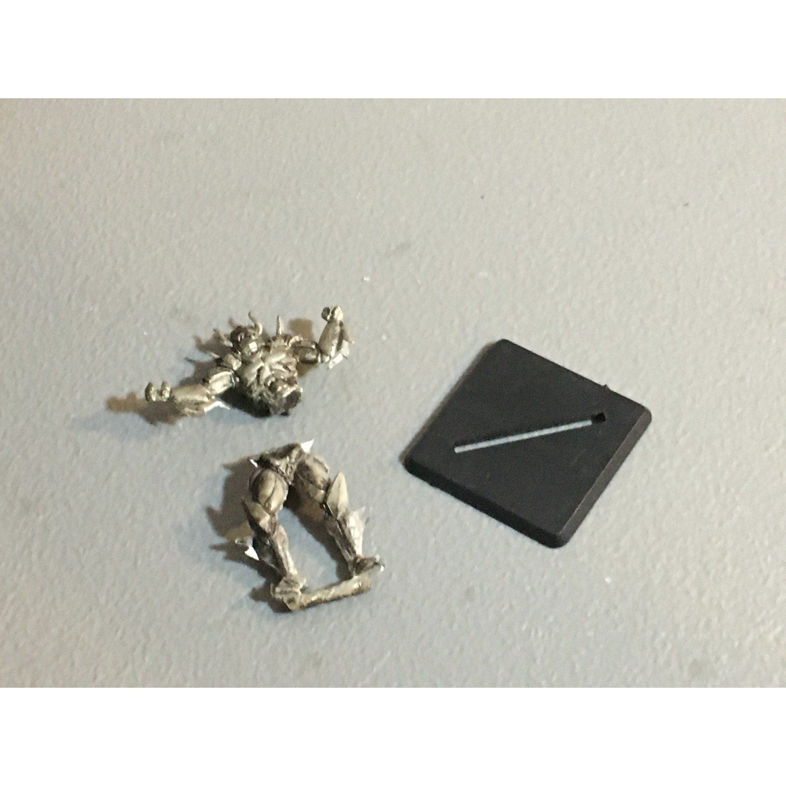 4A24882 UNKNOWN METAL MINIATURES BIG WARRIOR DEMON SOLDIER KNIGHT