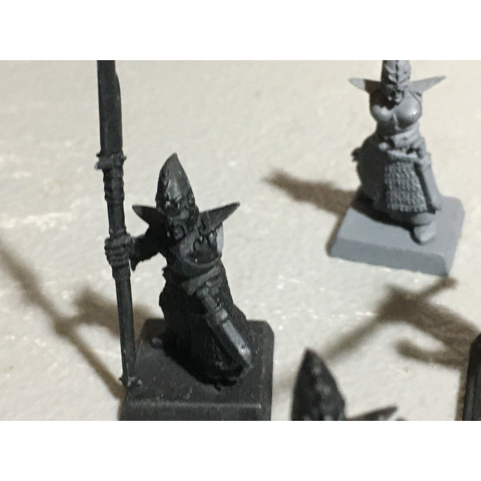 A22066 WARHAMMER FANTASY DARK ELVES INCOMPLETE SPEARMEN & COLD ONE GW