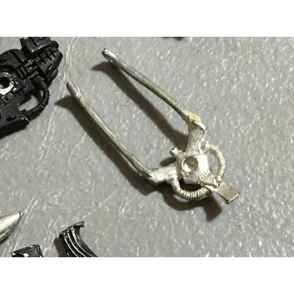 A22393 WARHAMMER 40K ELDAR CRAFTWORLDS METAL BITS LOT WEAPONS GAMES WORKSHOP GW