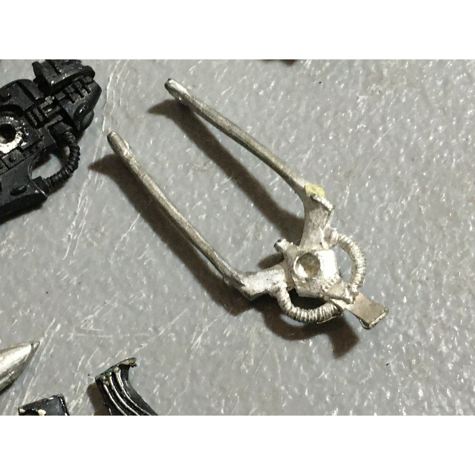 A22393 WARHAMMER 40K ELDAR CRAFTWORLDS METAL BITS LOT WEAPONS GAMES WORKSHOP GW