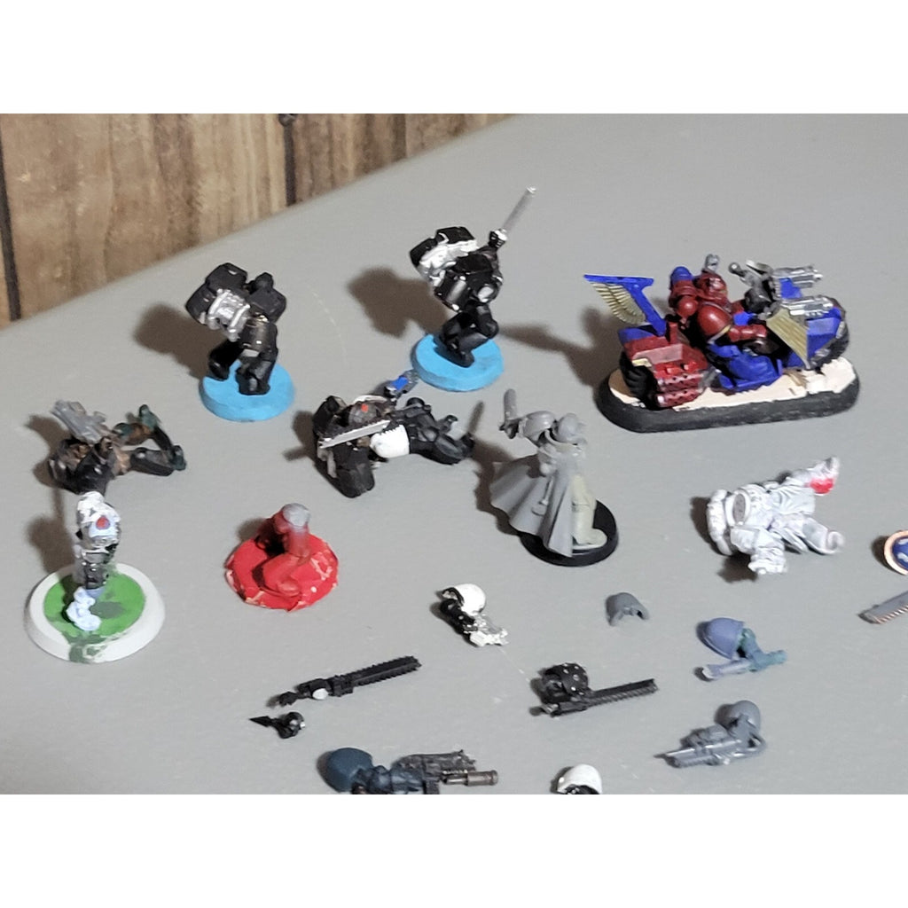 A19115 WARHAMMER 40K SPACE MARINES LOT CAPTAIN BIKE NARTHECIUM ASSAULT