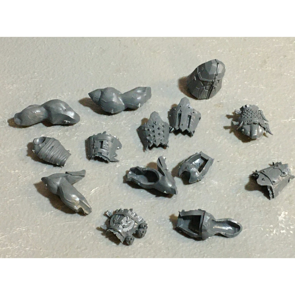 A23248 WARHAMMER FANTASY CHAOS BEASTMEN BITS LOT CYGOR ARM GAMES WORKSHOP GW