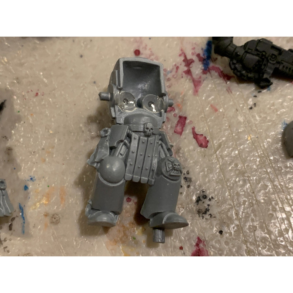 A23196 WARHAMMER 40K SPACE MARINES BLACK TEMPLARS INCOMPLETE BITS LOT ONE METAL