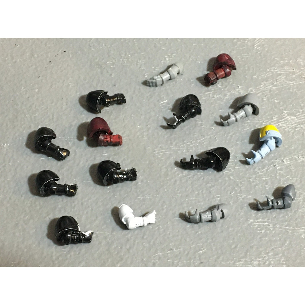 A22987 WARHAMMER 40K SPACE MARINES BITS LOT ARMS GW GAMES WORKSHOP