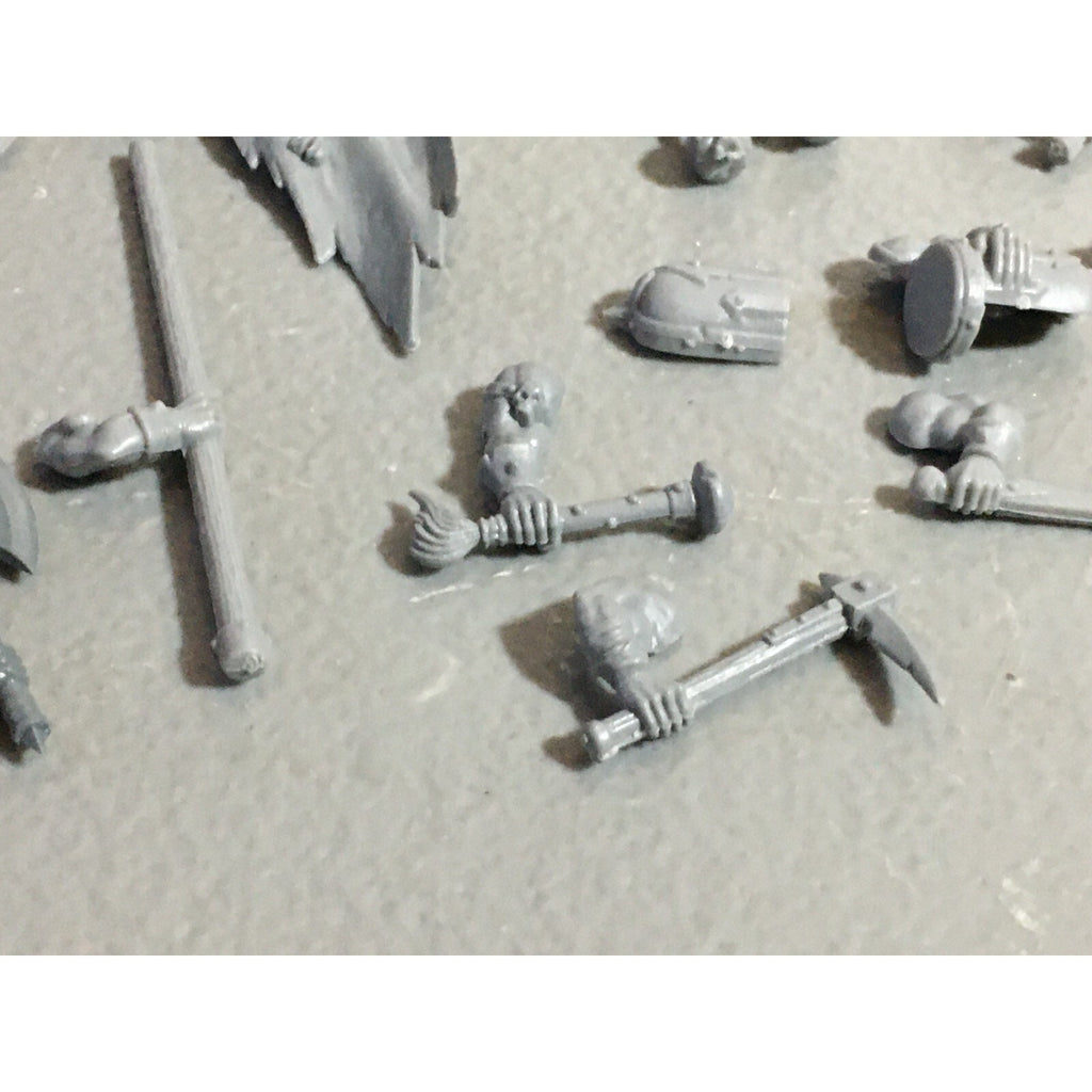 A22183 WARHAMMER FANTASY CHAOS MORTALS BITS LOT MIXED MARAUDER COMMAND & ARMS GW