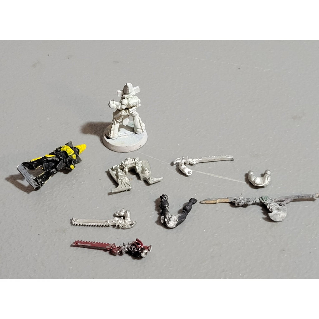 A19079 WARHAMMER 40K ELDAR CRAFTWORLDS METAL AVATAR OF KHAINE HAIR BIT