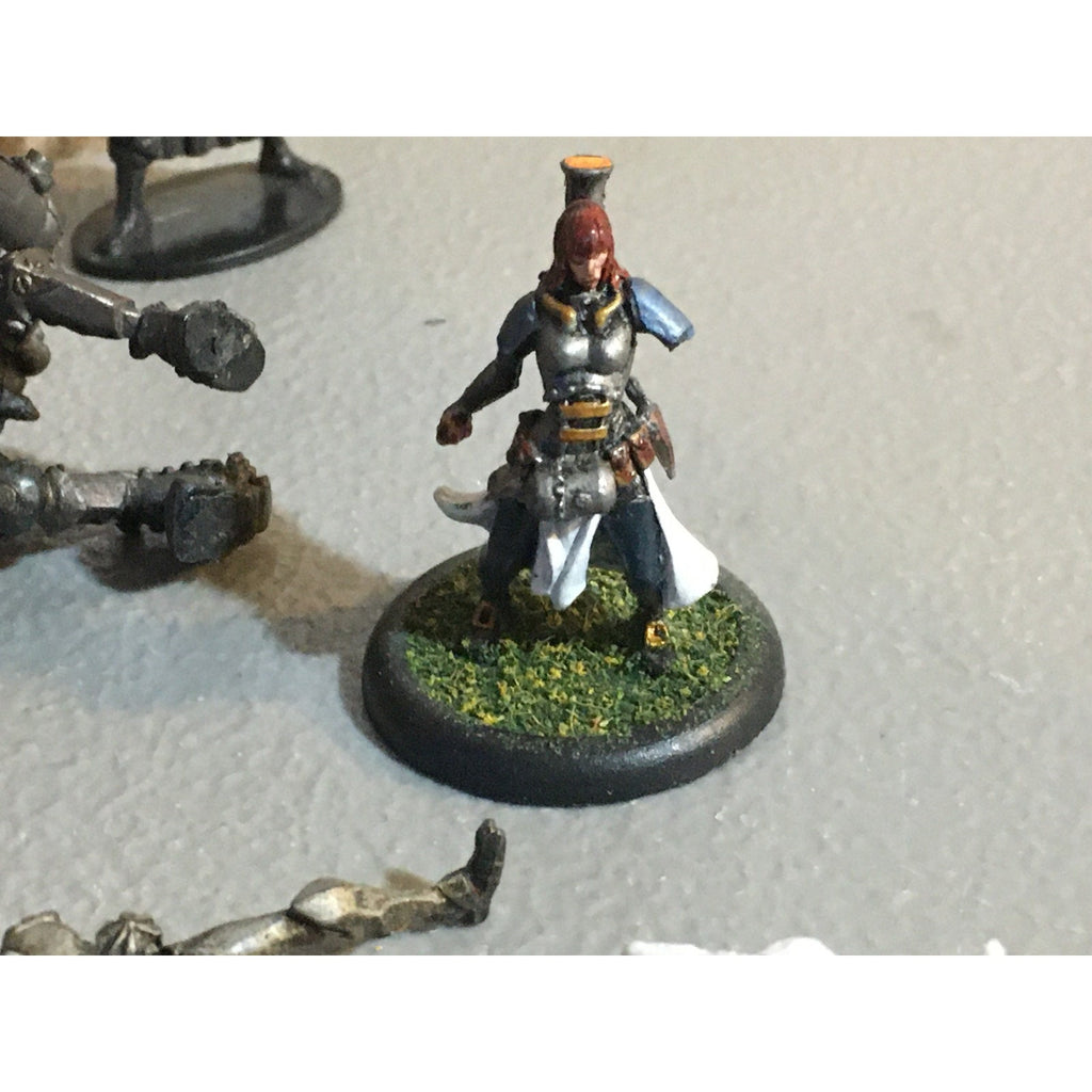 A32584 UNKNOWN PLASTIC MINIATURES BITS & INCOMPLETE LOT ROBOT DWARF SOLDIER