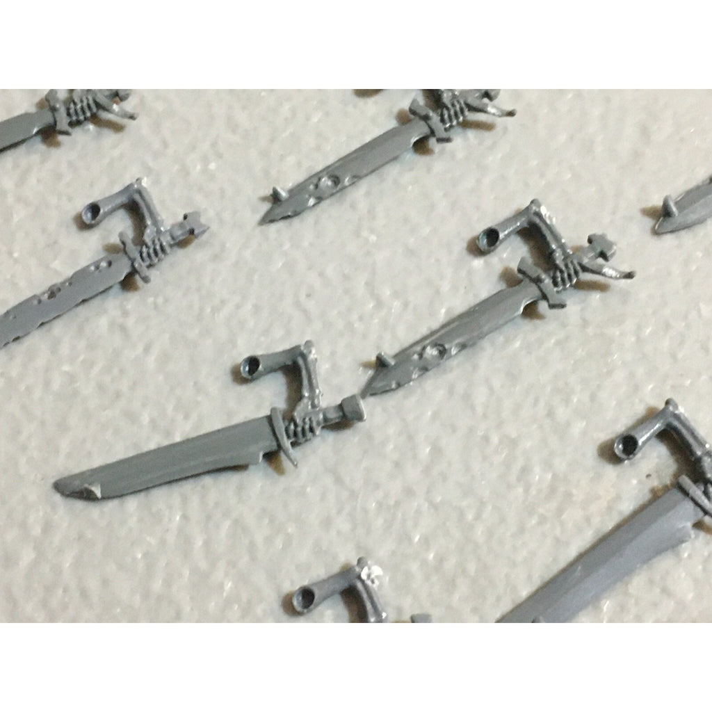 A23415 WARHAMMER FANTASY VAMPIRE COUNTS BITS LOT SKELETON WIGHT SWORD ARMS GW