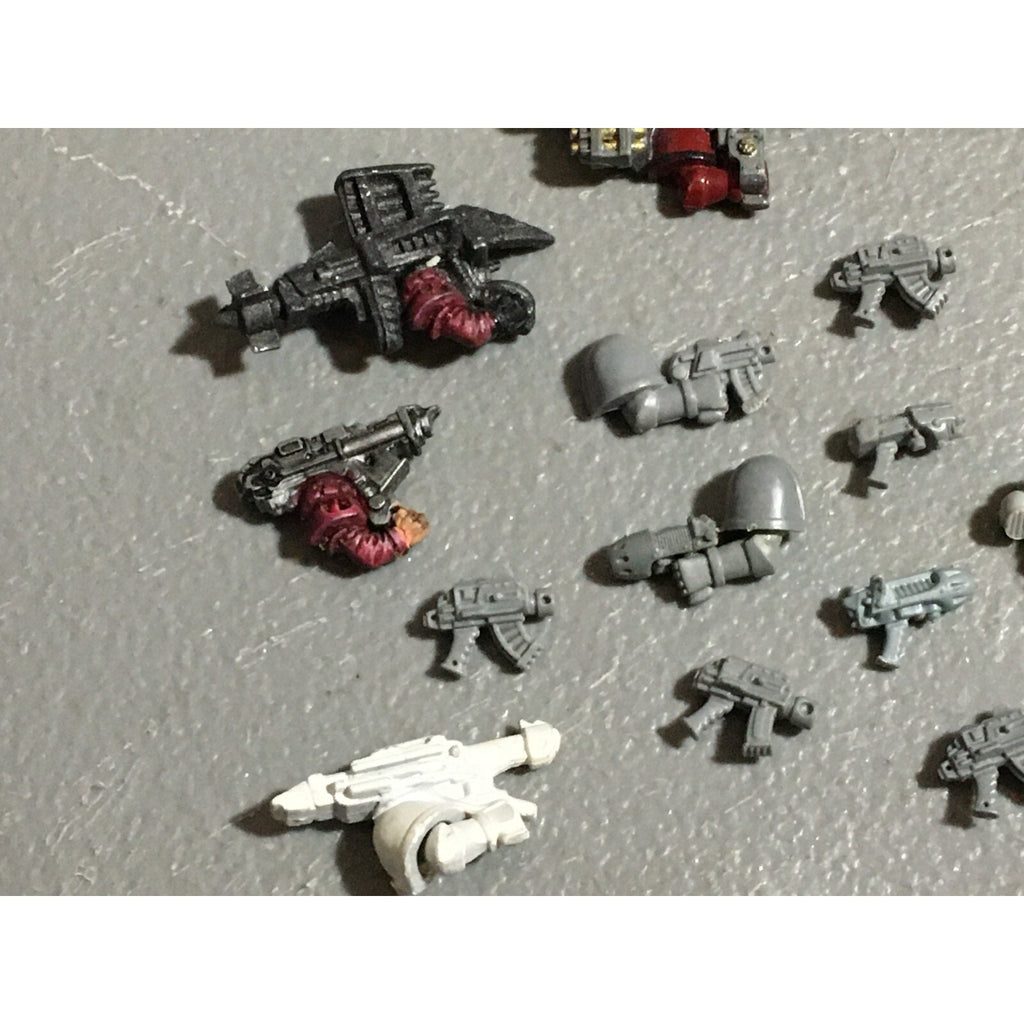 A22366 WARHAMMER 40K BITS LOT ROGUE TRADER SPACE MARINES PLASMA PISTOL MISSILE