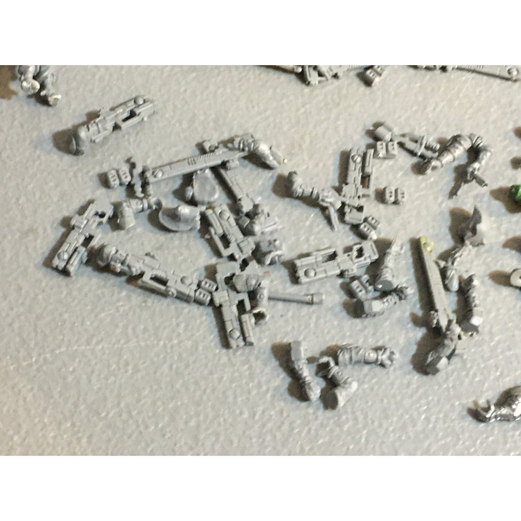 A33932 WARHAMMER 40K TAU EMPIRE FIRE WARRIORS BITS LOT GW GAMES WORKSHOP