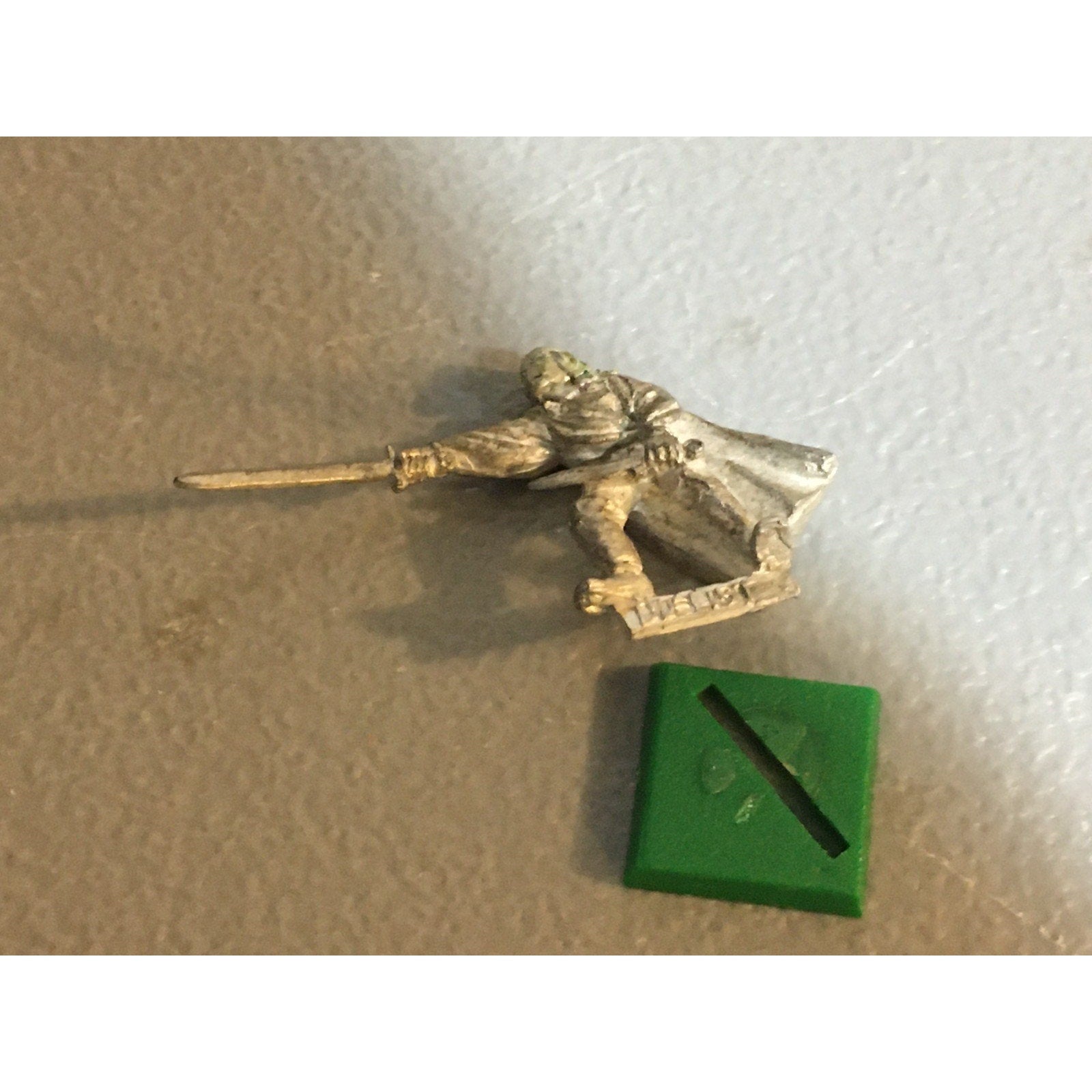 A24678 WARHAMMER FANTASY DOGS OF WAR VESPERO'S VENDETTA DUELIST CLIPPED FACE MTL