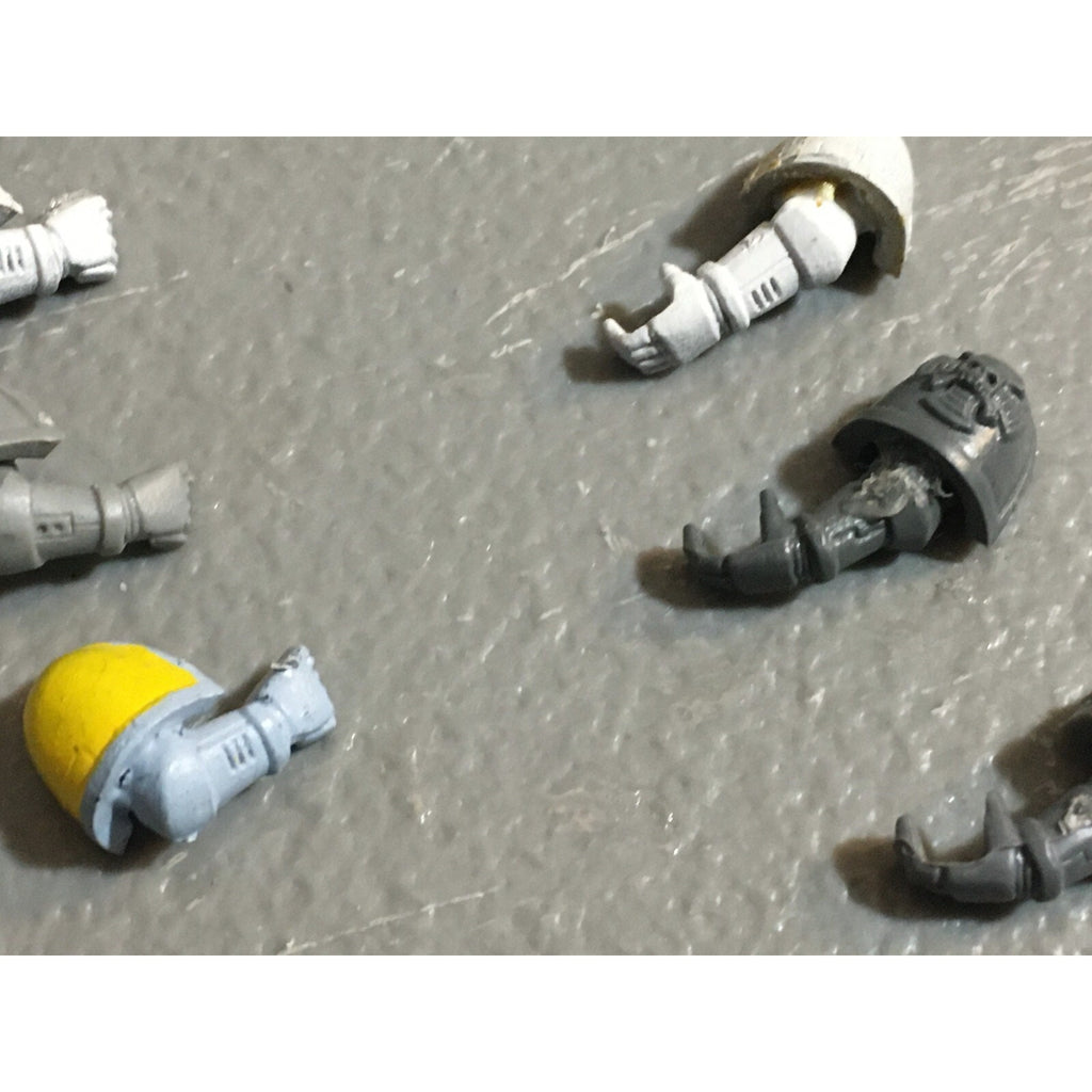 A23083 WARHAMMER 40K SPACE MARINES BITS LOT ARMS GAMES WORKSHOP GW