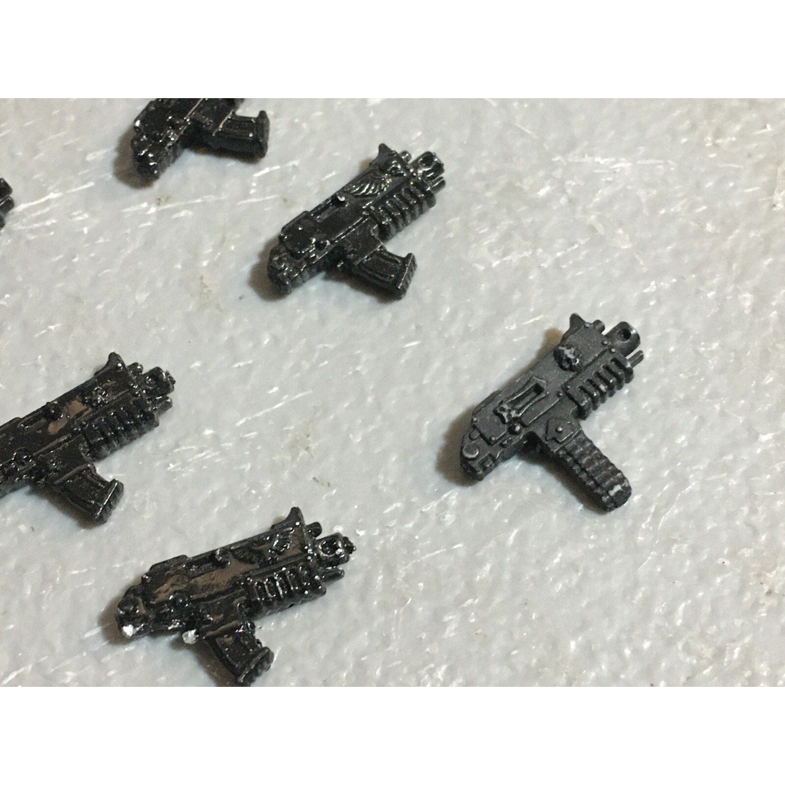 A22959 WARHAMMER 40K SPACE MARINES BITS LOT BOLTERS GAMES WORKSHOP GW