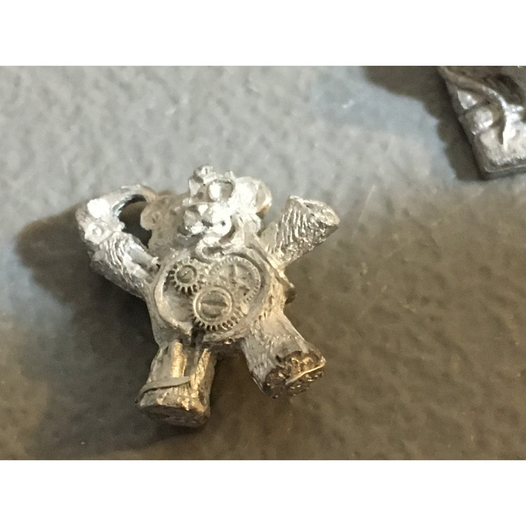 A32522 UNKNOWN METAL MINIATURES FAMILIAR? RAT TEDDY BEAR TABLETOP