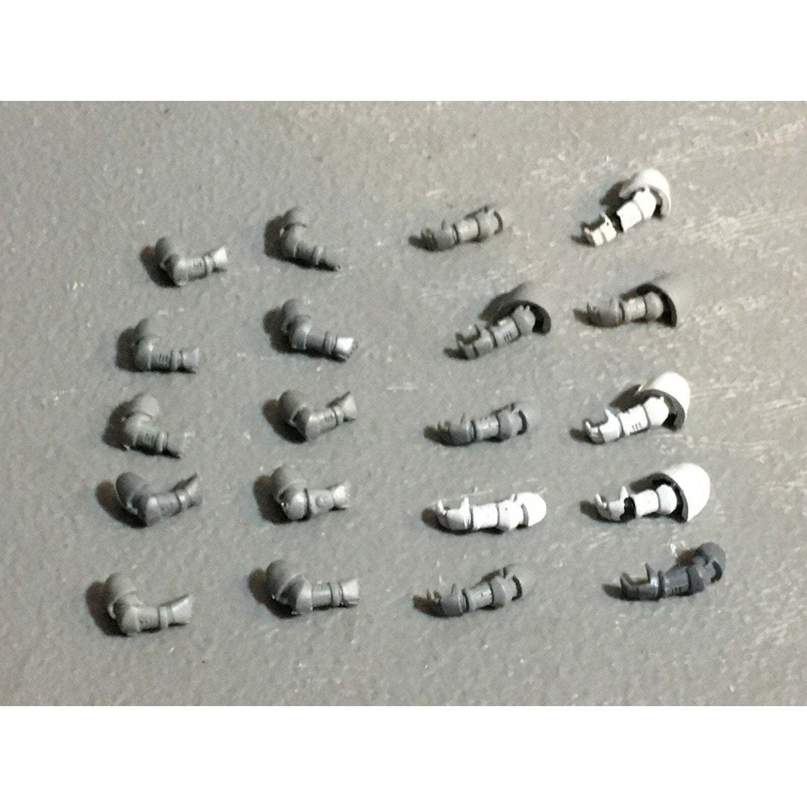 A22946 WARHAMMER 40K SPACE MARINES BITS LOT ARMS GAMES WORKSHOP GW
