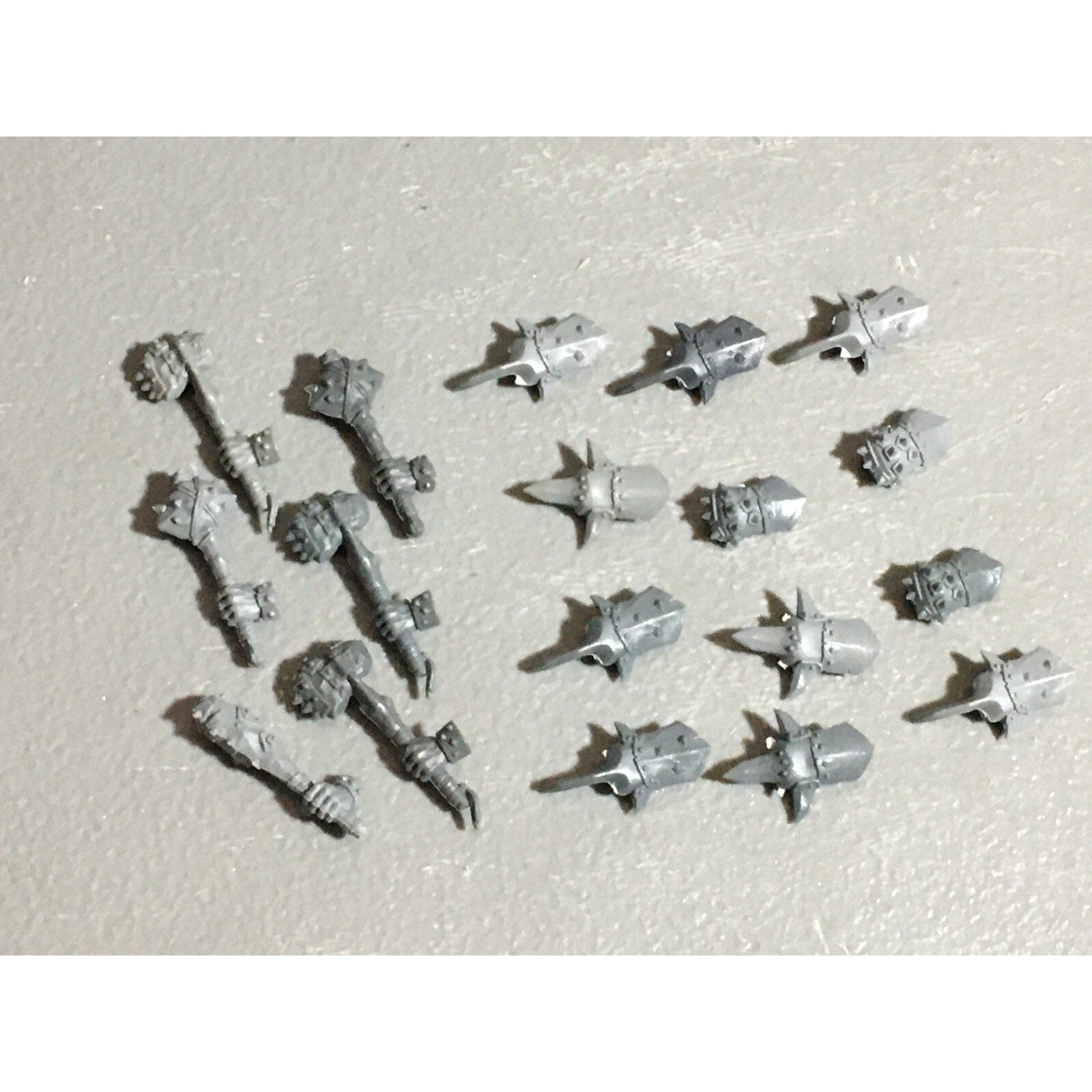 A22581 WARHAMMER FANTASY OGRE KINGDOMS BITS LOT HANDS GAMES WORKSHOP GW