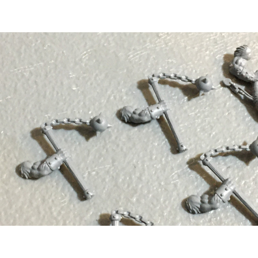 A23130 WARHAMMER FANTASY CHAOS BEASTMEN BITS LOT GORS BANNERS ARMS GW