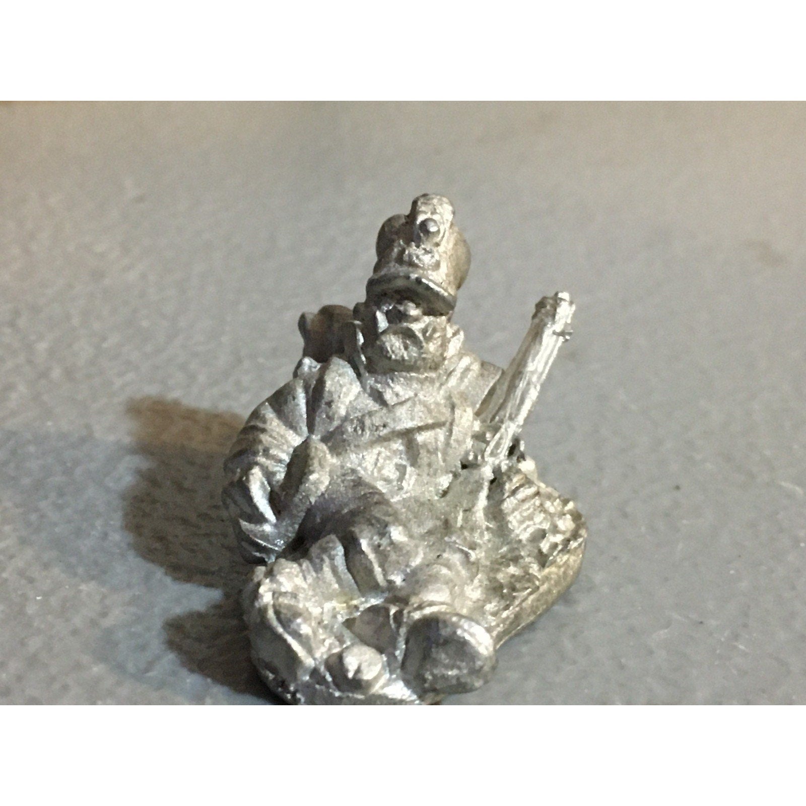 A30056 UNKNOWN METAL TABLE TOP HISTORY FALLEN SOLDIER WAR GAMES METAL