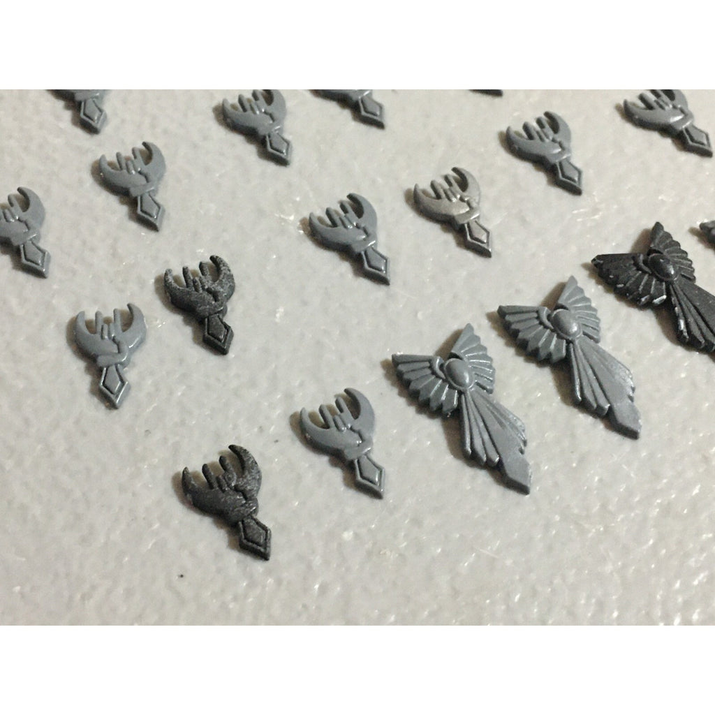 A22057 WARHAMMER FANTASY HIGH ELVES BITS LOT SHIELD ICONS GW GAMES WORKSHOP