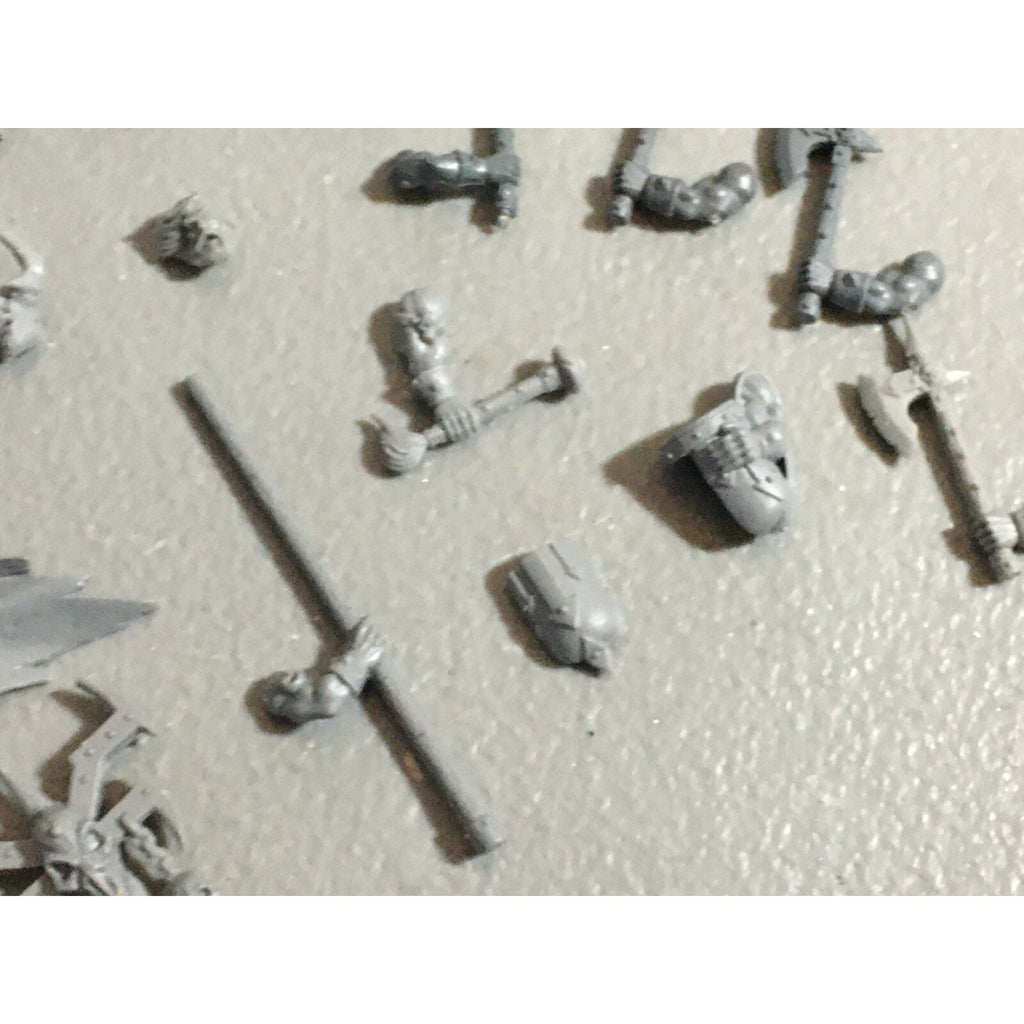 A22177 WARHAMMER FANTASY CHAOS MORTALS BITS LOT MIXED MARAUDER COMMAND & ARMS GW