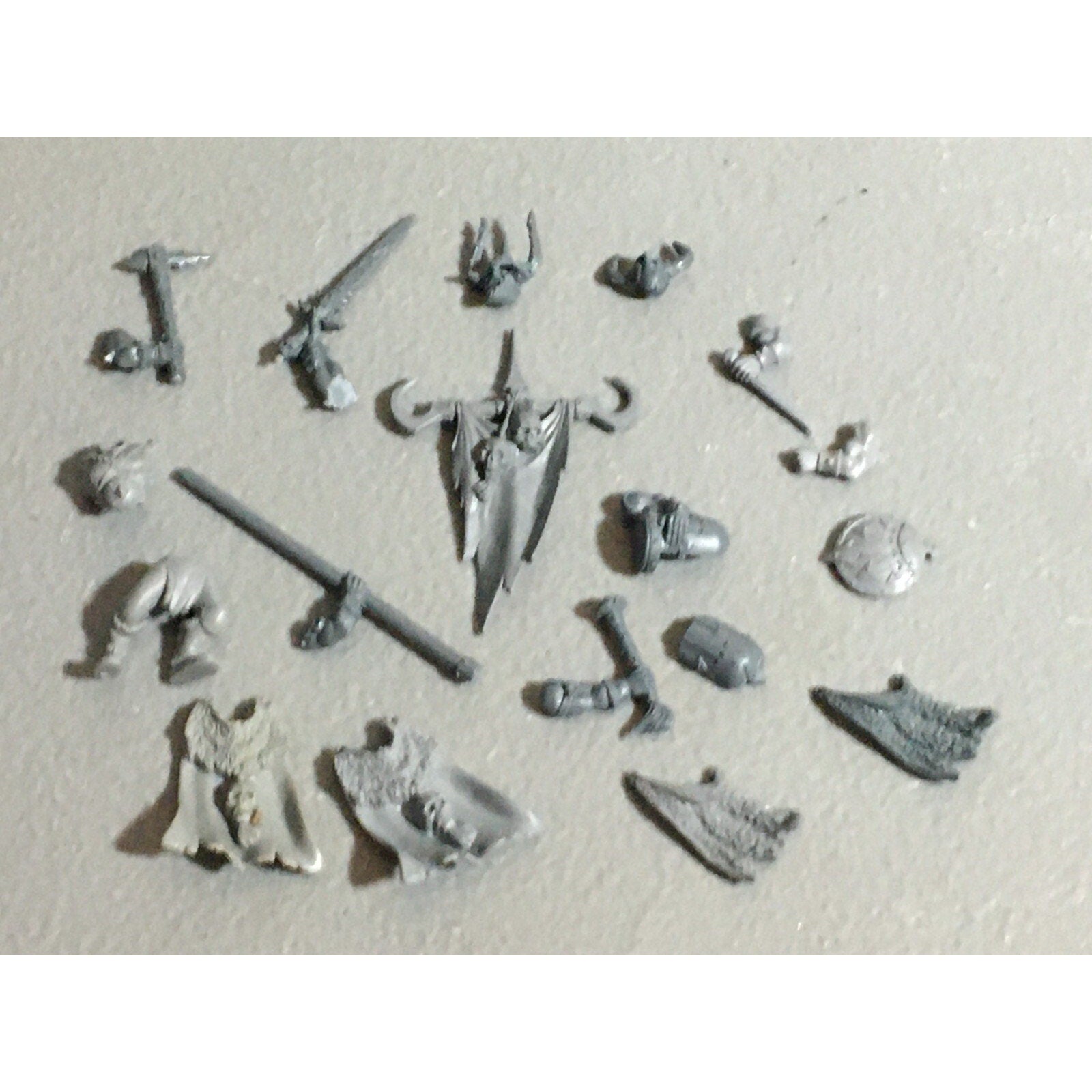 A22193 WARHAMMER FANTASY CHAOS MORTALS BITS LOT MIXED MARAUDER MIXED GW