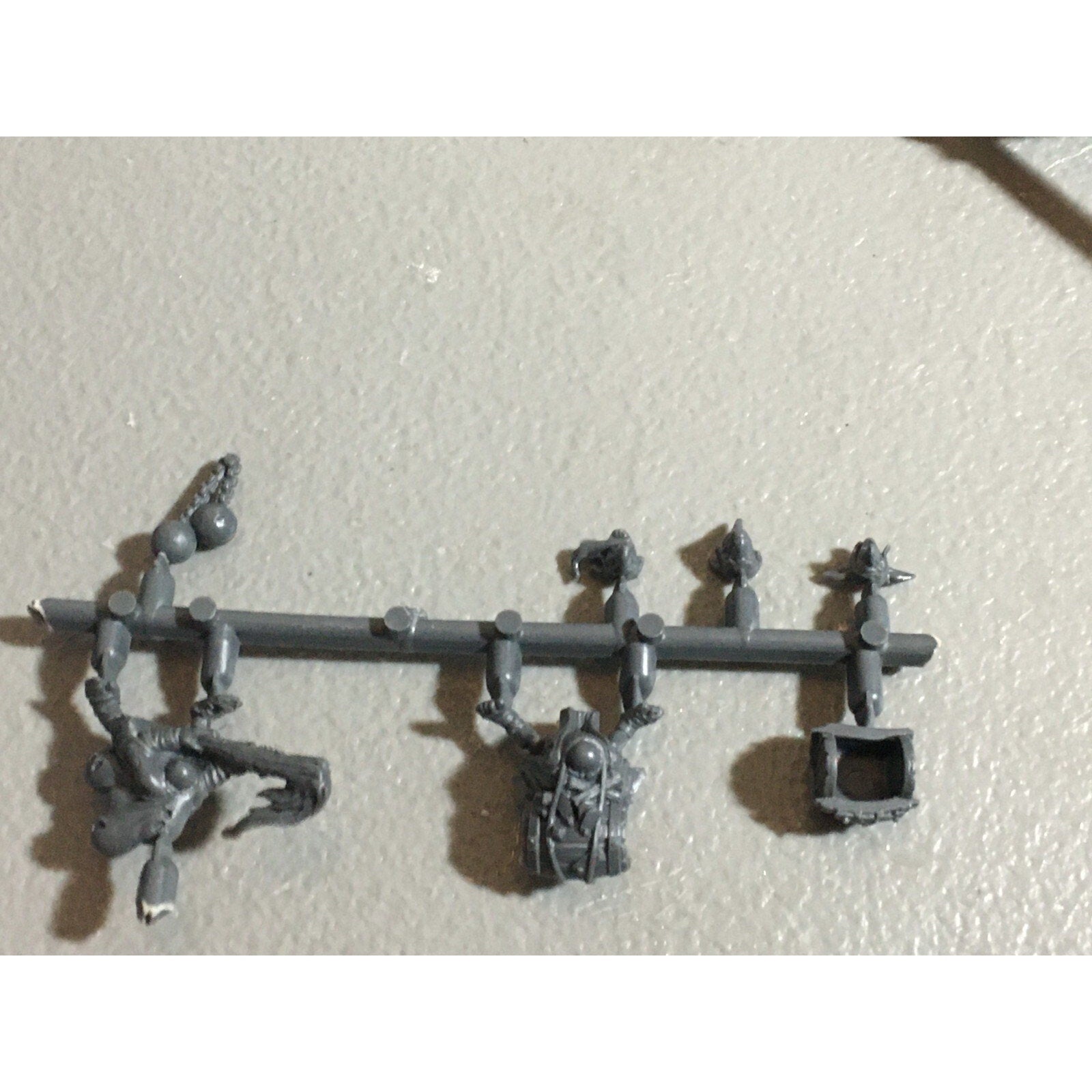 A22072 WARHAMMER FANTASY OGRE KINGDOMS BITS LOT ON SPRUE GAMES WORKSHOP GW