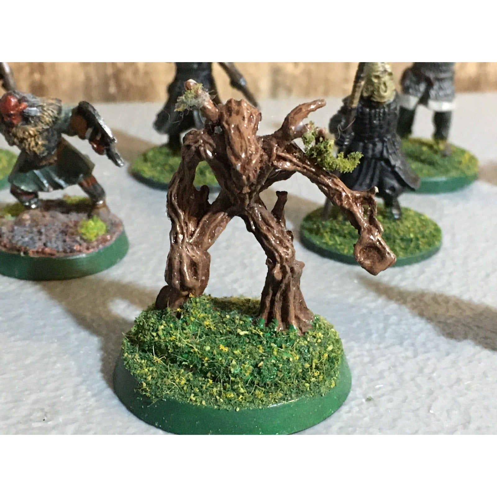 A32502 UNKNOWN PLASTIC MINIATURES HUMAN ORC DRYAD INCOMPLETE