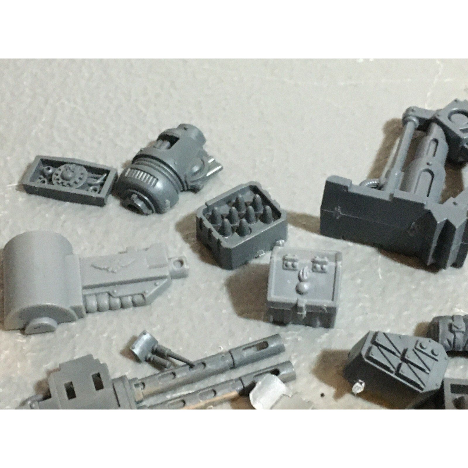 A20138 WARHAMMER 40K IMPERIAL GUARD ASTRA MILITARUM BITS LOT VEHICLE ARMS GUNS