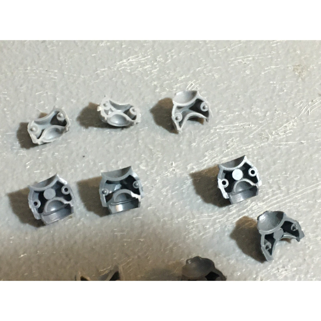 A22961 WARHAMMER 40K SPACE MARINES BITS LOT TORSOS FRONT BACK PLASMA PISTOL GW